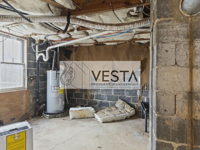 Building Photo - 118 Pine Hill Dr