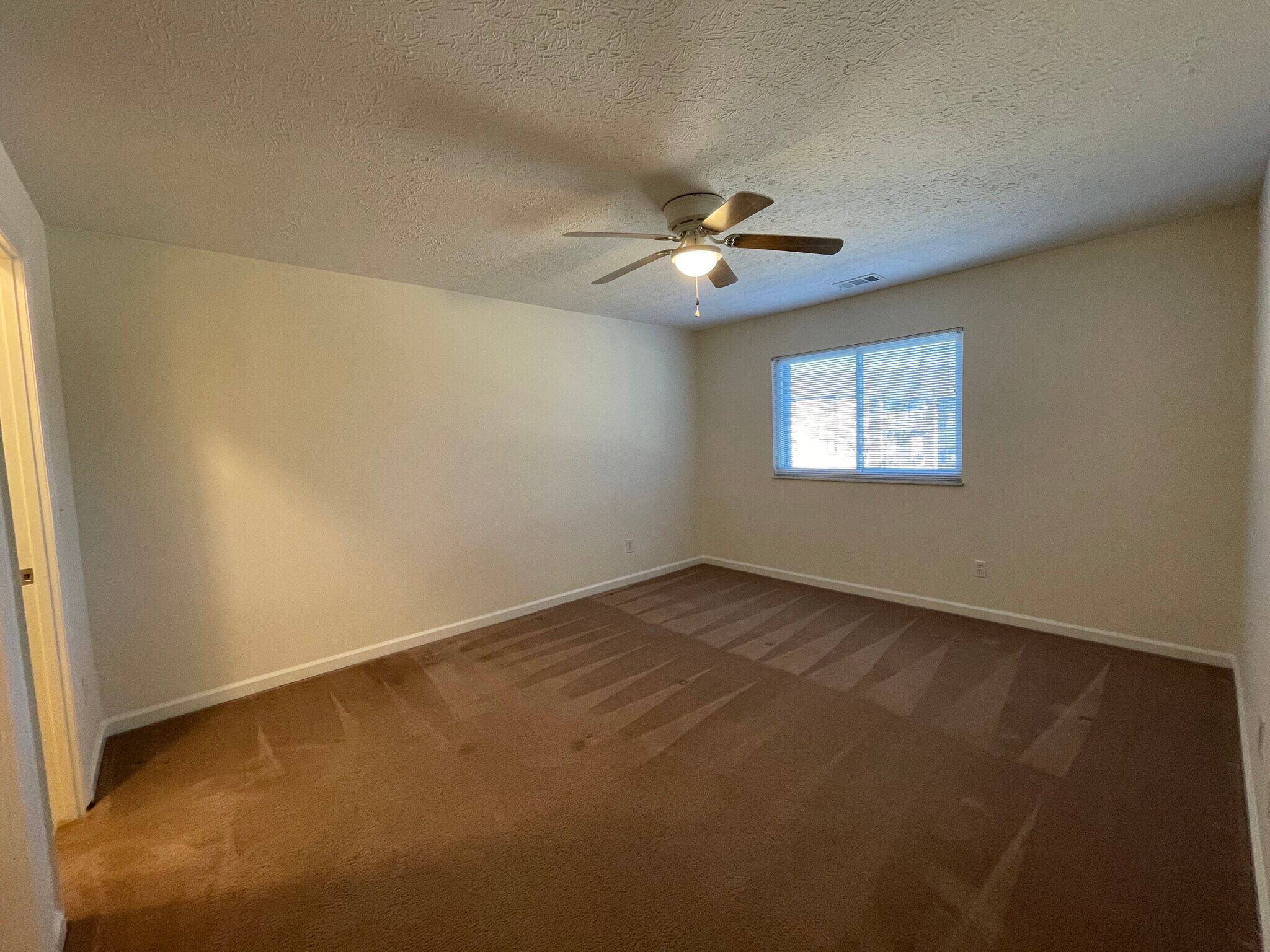 Building Photo - 7235 Creekview Dr