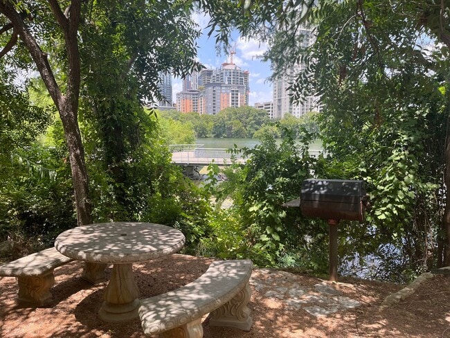 Building Photo - Gorgeous Condo nestled right on Lady Bird Lake!