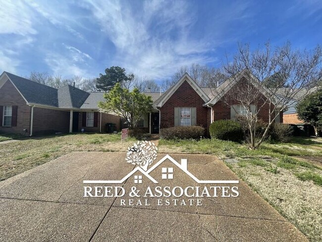 Building Photo - Charming Cordova Townhome!