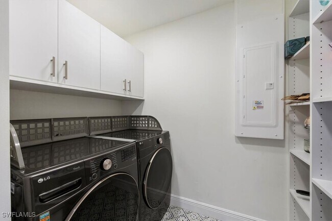 Building Photo - 1236 13th Ave N