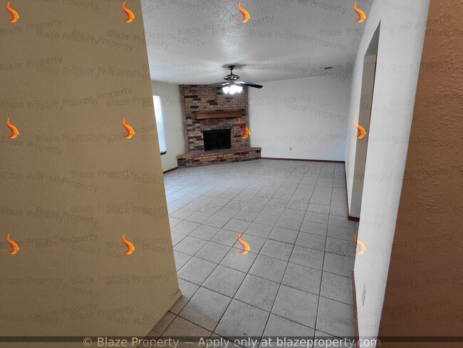 Building Photo - 3 Bed 2 Bath Home with a Garage For Rent