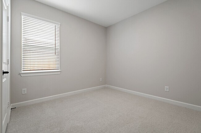 Building Photo - 23110 Dadi Orchid Dr
