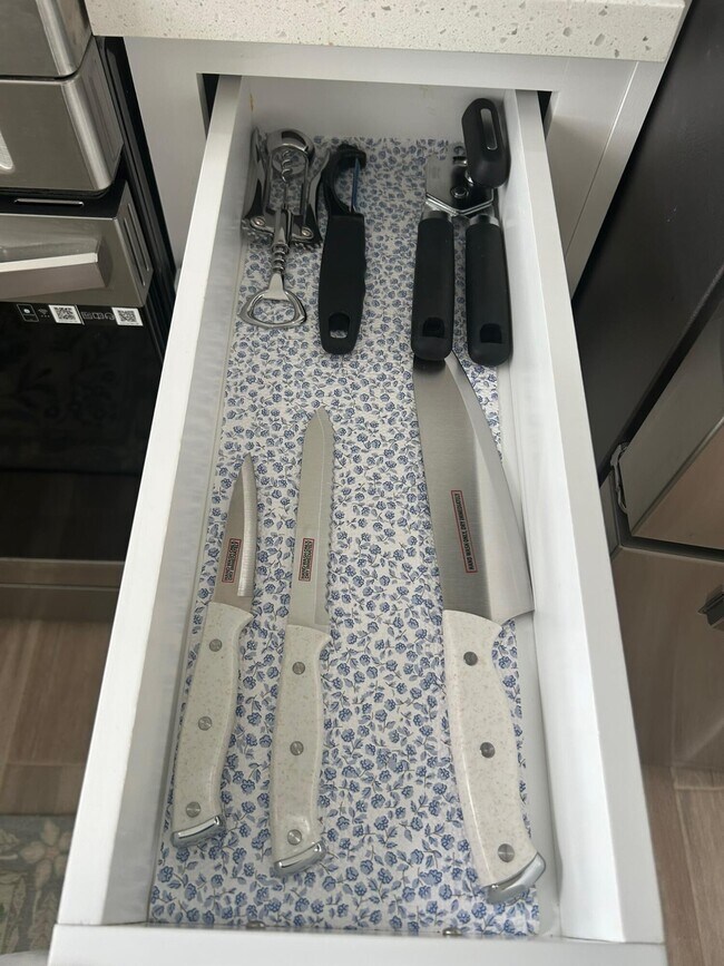 Building Photo - 1140 Staghorn St