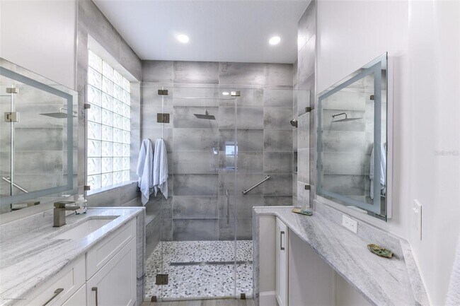 Building Photo - 3209 Sunset Key Cir