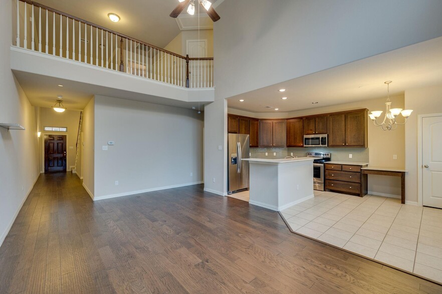 Building Photo - 4411 Samarth St