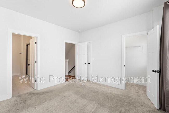 Building Photo - 1126 Pegram St