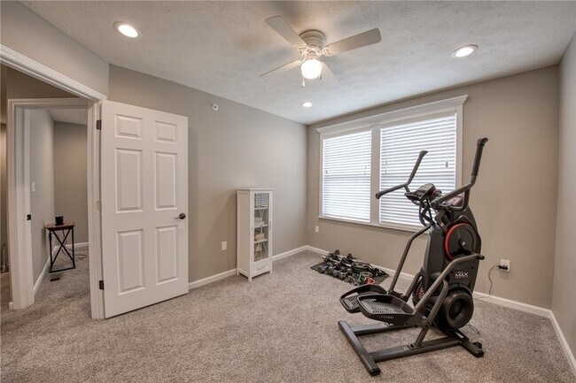 Building Photo - 109 Shaley Dr