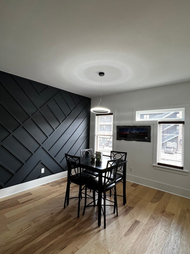 Building Photo - 1072 Zophi St