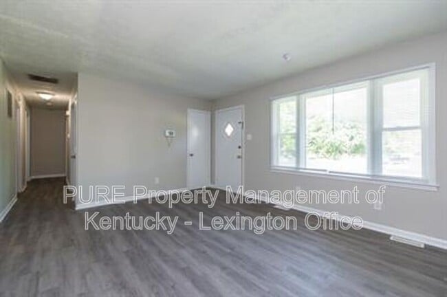 Building Photo - 2483 Thornberry Ct