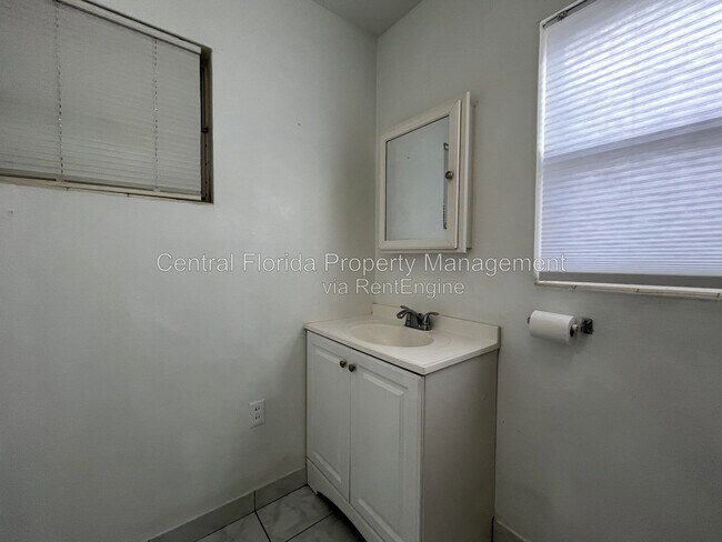 Building Photo - 2521 Kingsland Ave