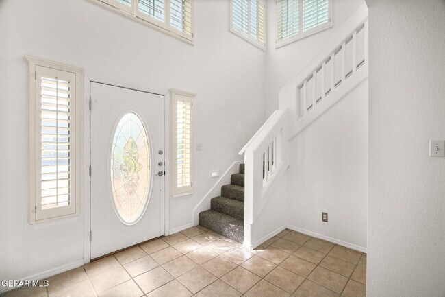 Building Photo - 695 Paseo del Mar Dr