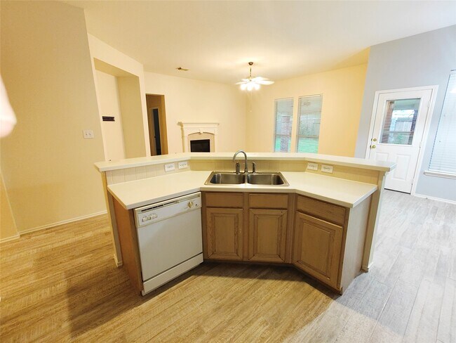 Building Photo - 7127 Bristol Ridge Dr