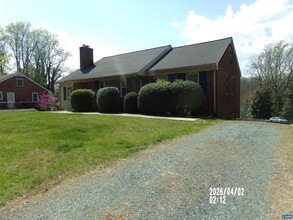 Building Photo - 127 Buckingham Cir