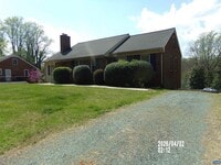 Building Photo - 127 Buckingham Cir