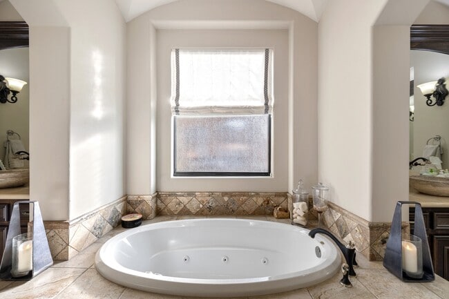 Building Photo - 21603 Christopher Lake Ct