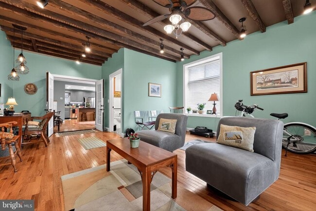 Building Photo - 2100 E Dauphin St