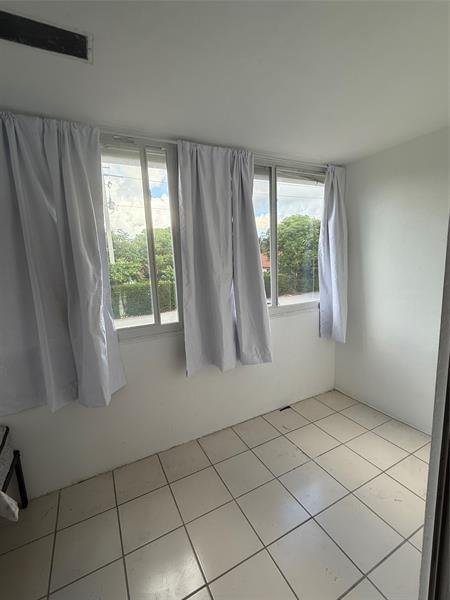 Building Photo - 203 Tilford J