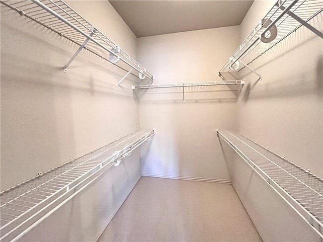 Building Photo - 28 Highland Pkwy