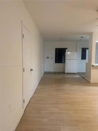 Building Photo - 411 NW 106th St