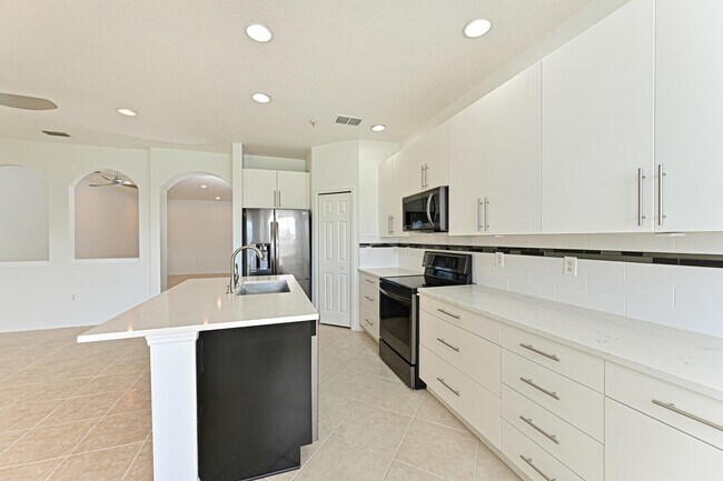 Building Photo - 3566 Parkridge Cir