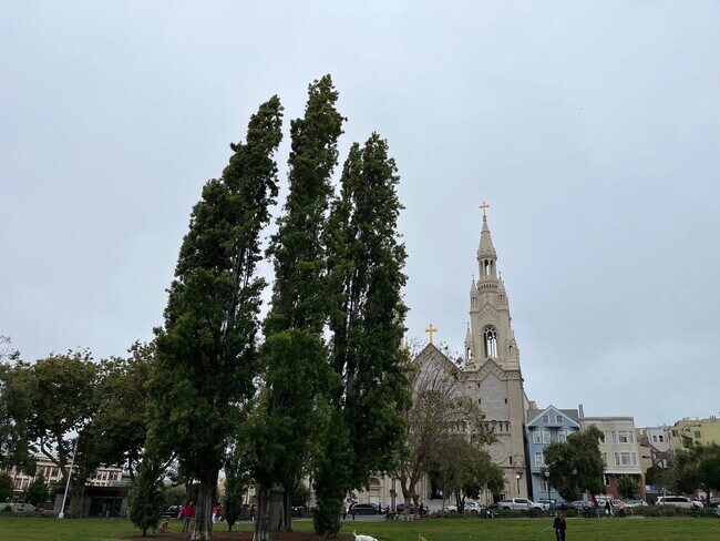 Building Photo - 445 Chestnut St