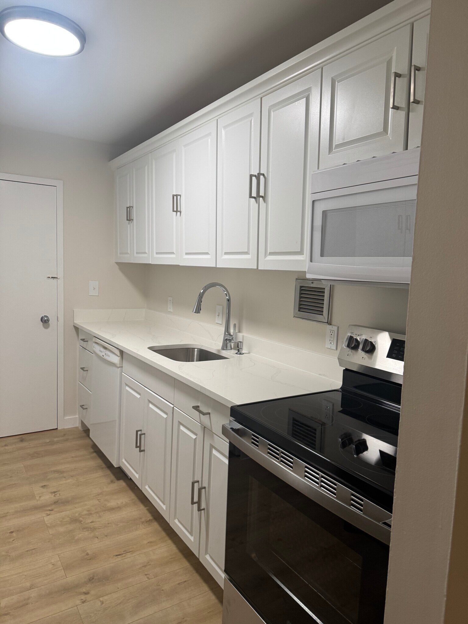 Building Photo - 7505 Democracy Blvd