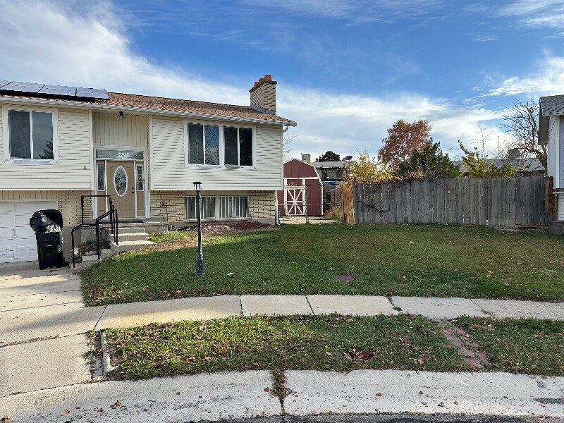 Building Photo - 4981 Greentree Way W