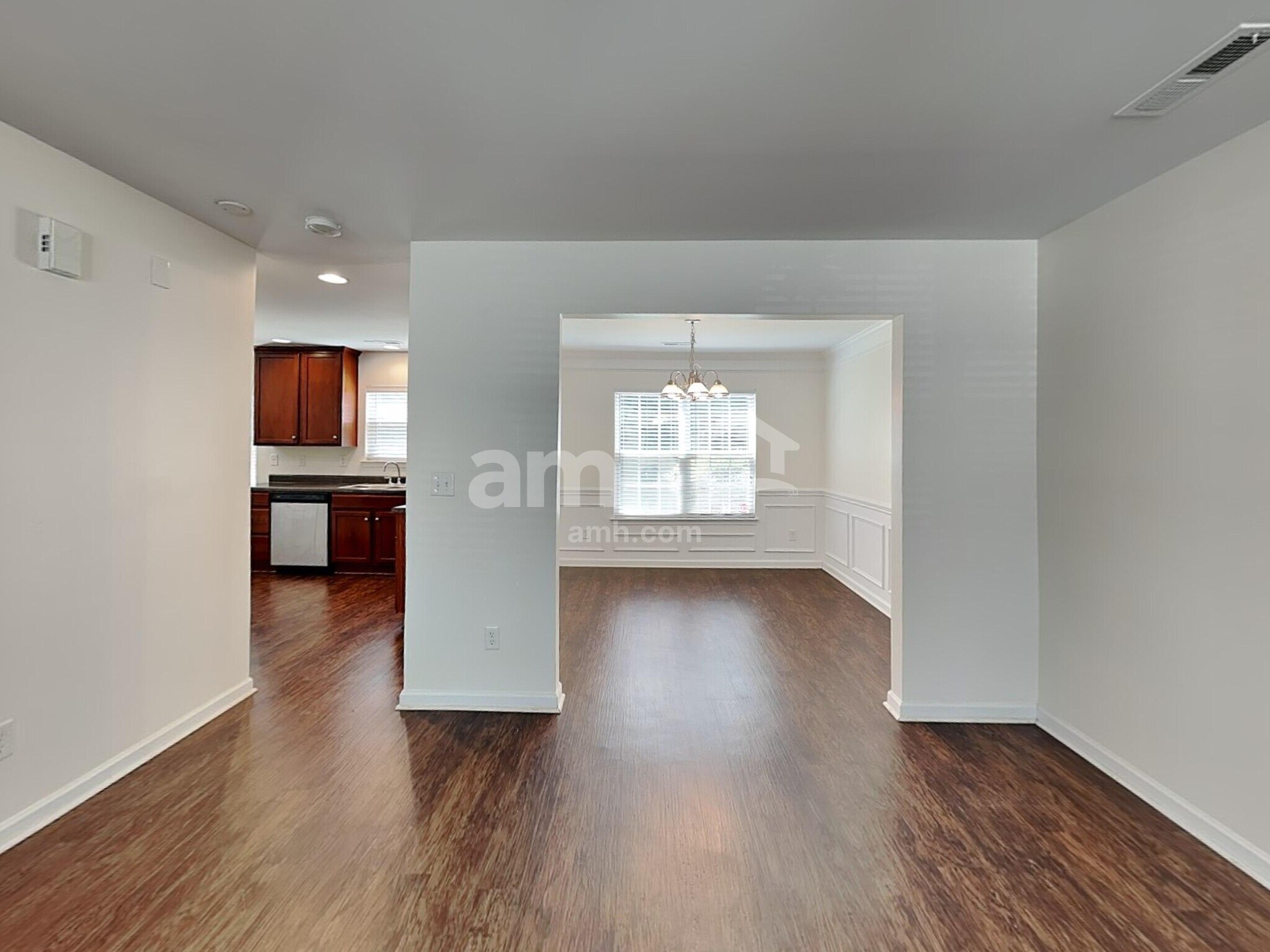 Building Photo - 1649 Woods Ln