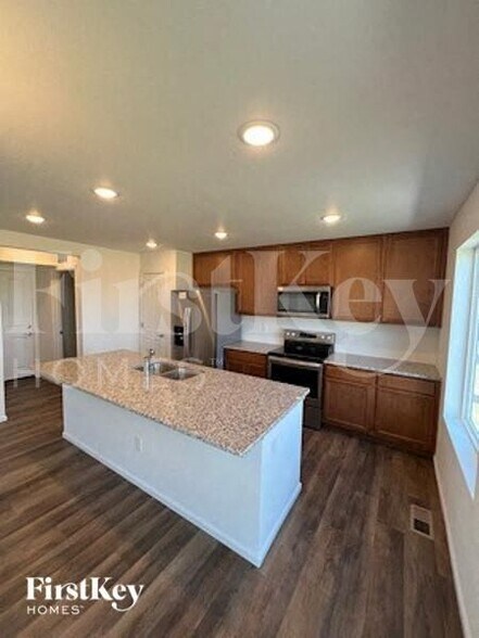 Building Photo - 10142 Luneth Dr