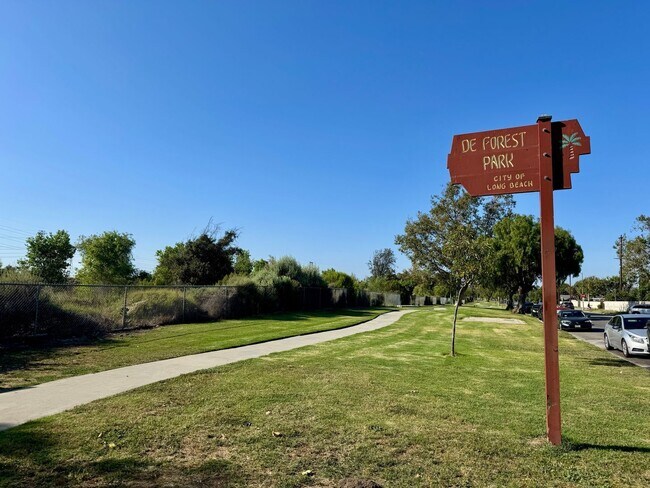 Building Photo - 147 E 59th St