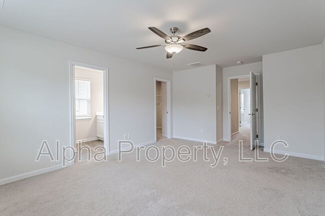 Building Photo - 520 Huntingdale Pl