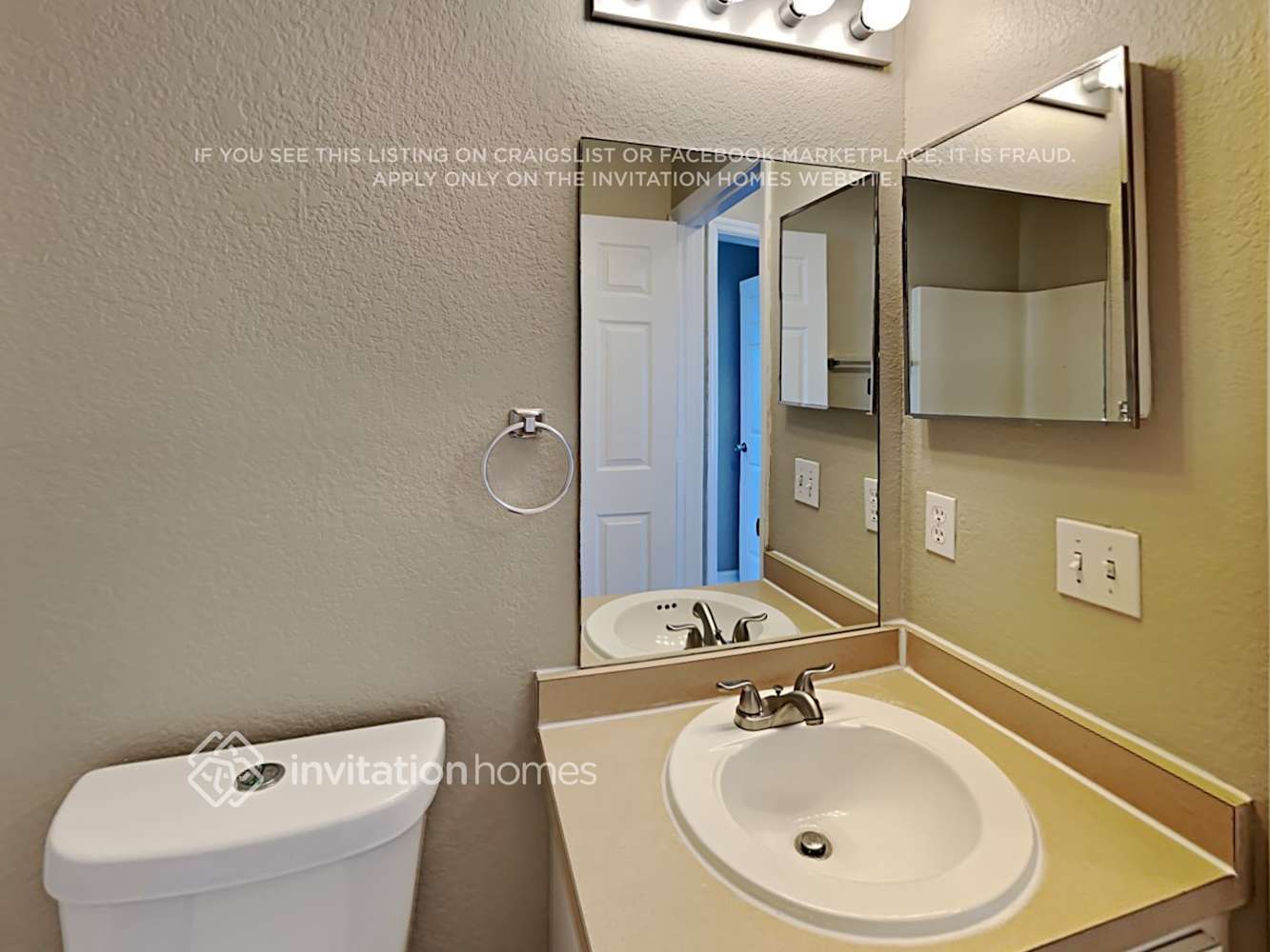 Building Photo - 2967 E Price Blvd