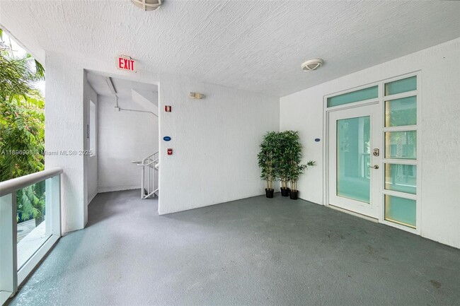 Building Photo - 7918 Harbor Island Dr