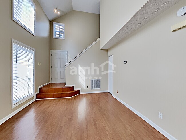 Building Photo - 3271 Avensong Village Cir