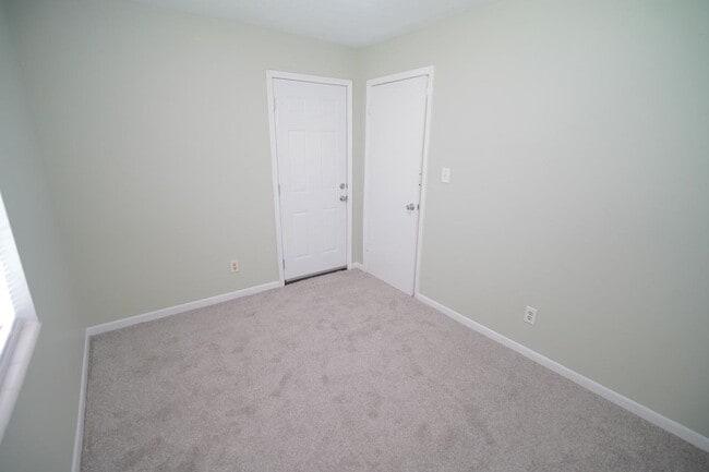 Building Photo - 2304 Hartsfield Ct