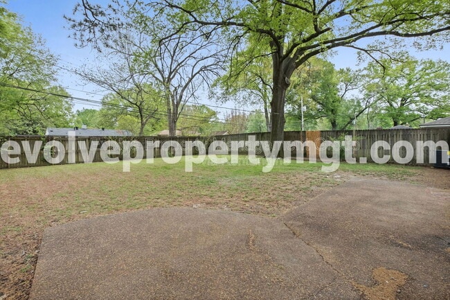 Building Photo - 1564 S Perkins Rd