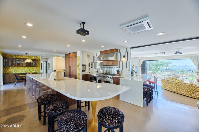 Building Photo - 4016 E Flynn Ln