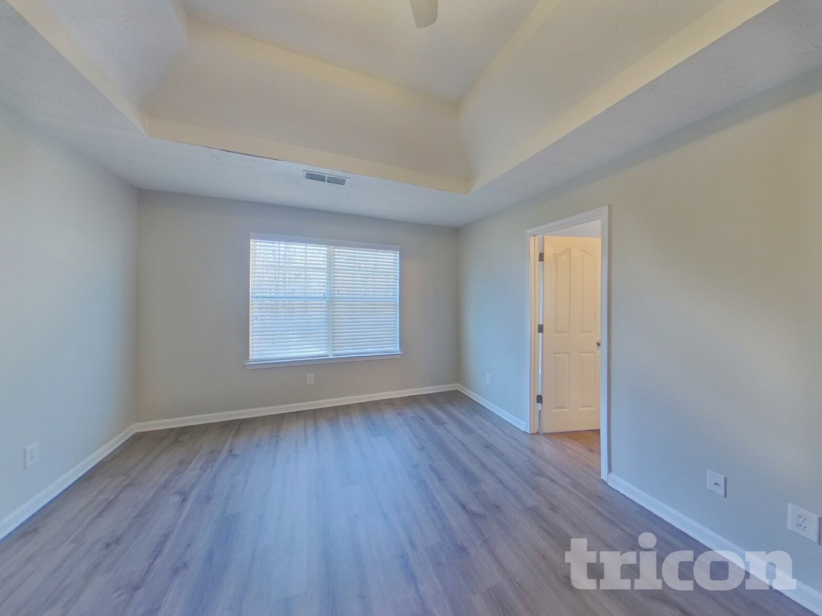 Building Photo - 10 St Charles Pl