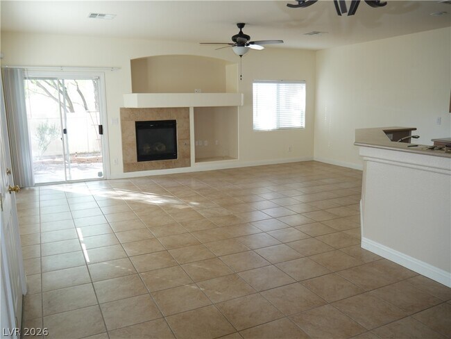 Building Photo - 1065 Cryer Ct