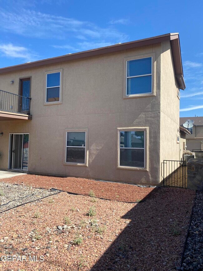 Building Photo - 7732 Maple Landing Court