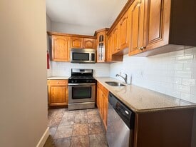 Building Photo - 42 Jewett Ave