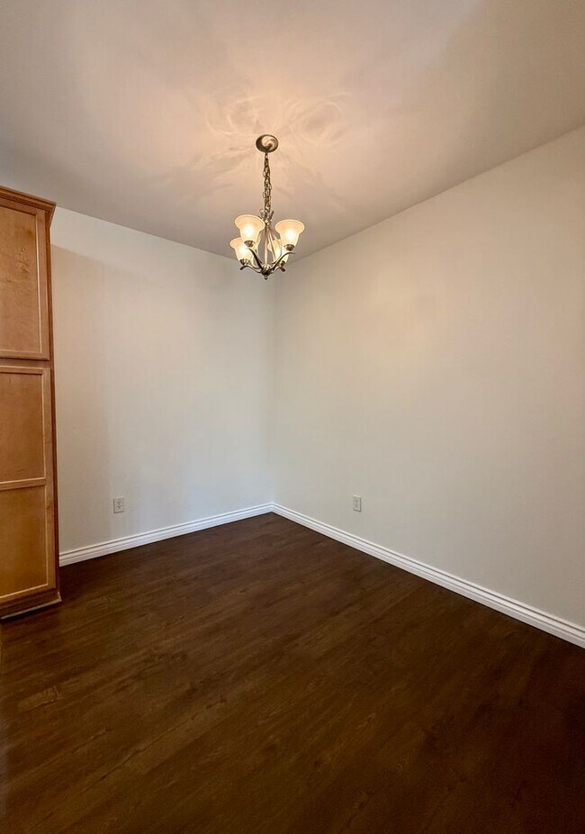 Building Photo - 3 Bedroom 2 Bathroom Condo in the Heart of Canyon Crest, Riverside!