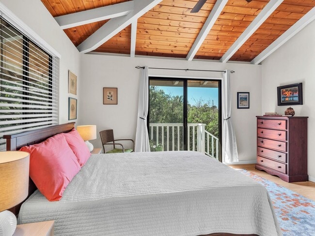 Building Photo - 2 Bedroom Home with Carport & Workshop & Beautiful Ocean Views!