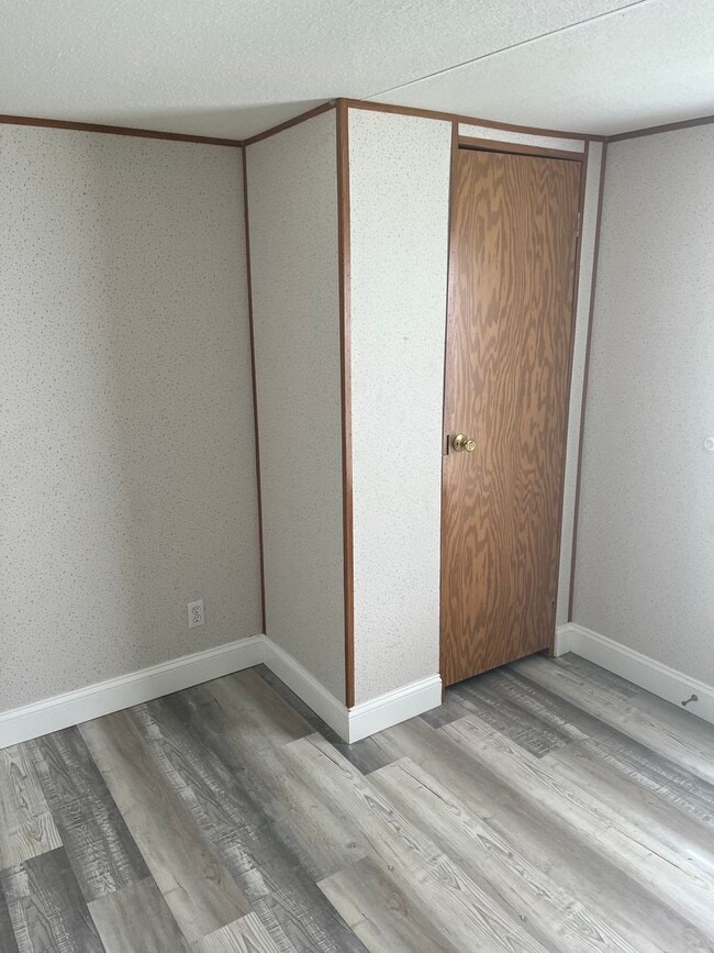 Building Photo - 2 bed 1 bath trailer in Hazlehurst GA