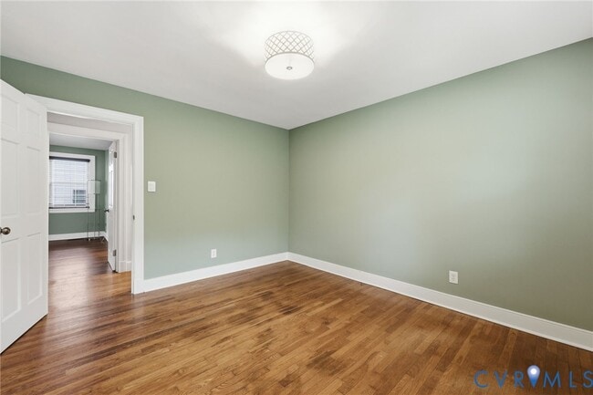 Building Photo - 7603 S Pinehill Dr