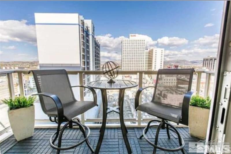 Building Photo - 255 N Sierra St