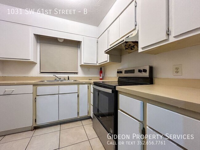 Building Photo - 1031 SW 61st St