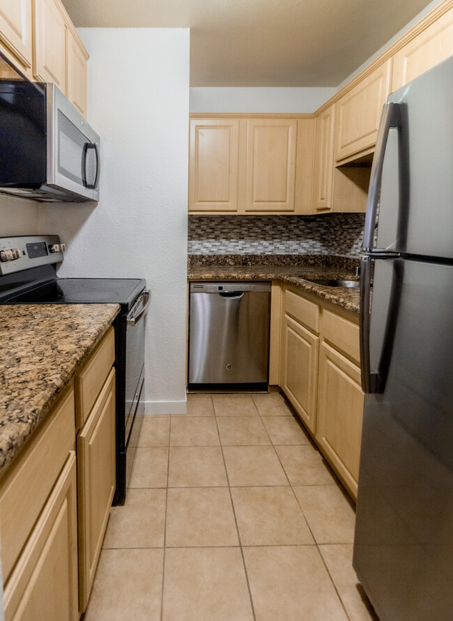 Kitchen - 1440 Veteran Ave