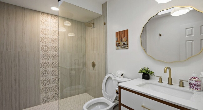 Building Photo - 3590 Water St NW